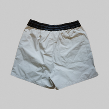 Lade das Bild in den Galerie-Viewer, Gym Shorts Cream
